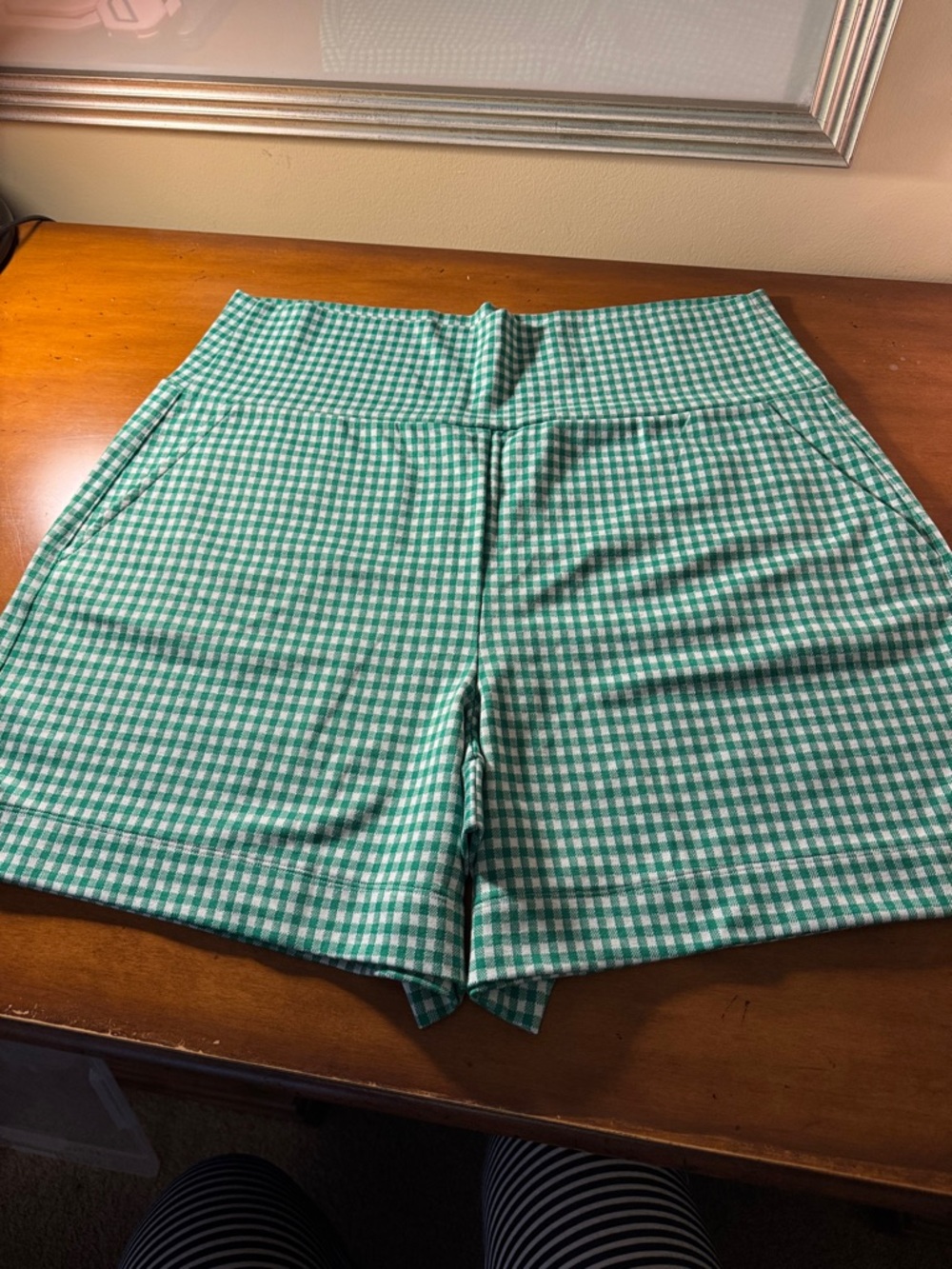 CAbi XL Picnic Shorts 6801 NWOT Green and White Gingham High-Waist Shorts